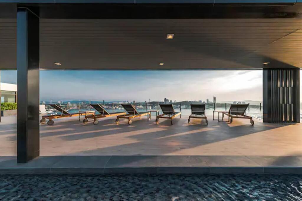 The Base 2bed King&queen Sky Seaview & Infinity Pool Appartement Pattaya