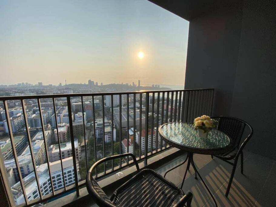 The Base 2bed King&queen Sky Seaview & Infinity Pool Appartement