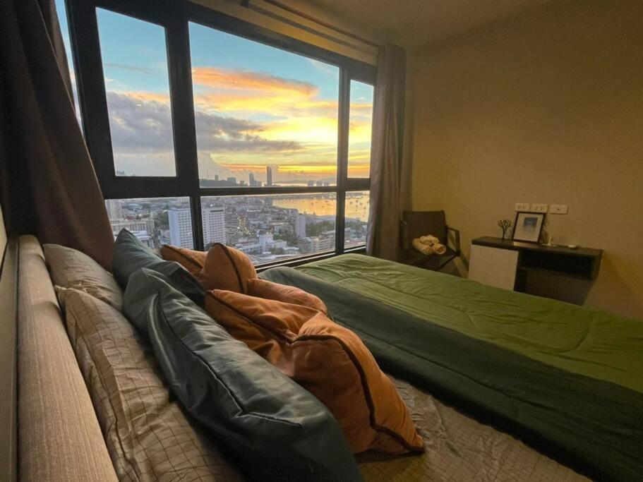 The Base 2bed King&queen Sky Seaview & Infinity Pool Apartemen